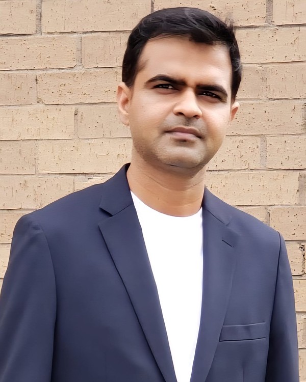 Photo of Dr. Satish Dharani